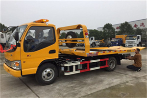 蓬安哪里有拖车服务