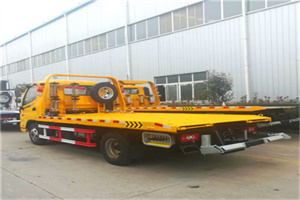 蓬安附近拖车救援搭电