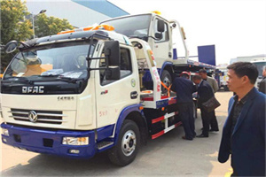 蓬安汽车道路救援拖车价格